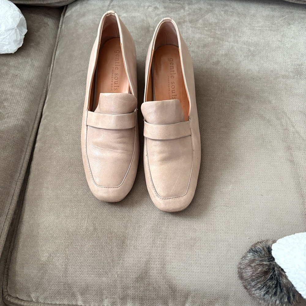 Gentle Souls Women's Tan Loafers